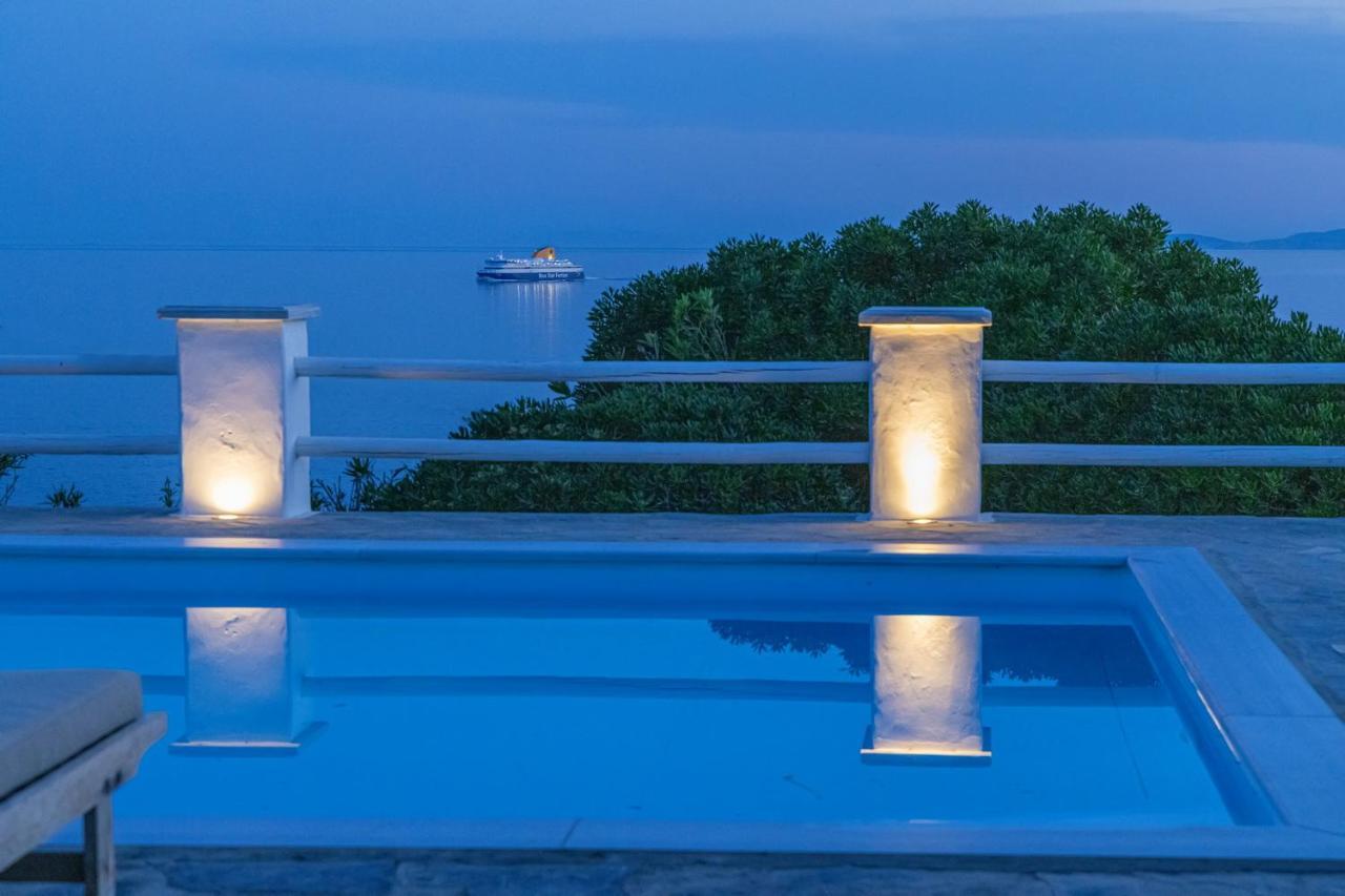 Big Blue Suites & Apartments Kionia Dış mekan fotoğraf