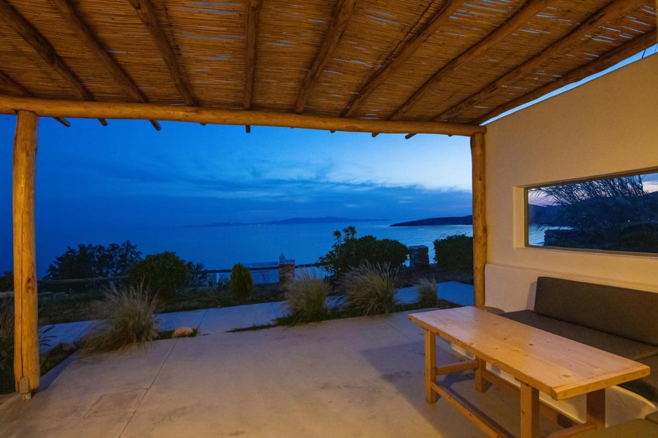 Big Blue Suites & Apartments Kionia Dış mekan fotoğraf