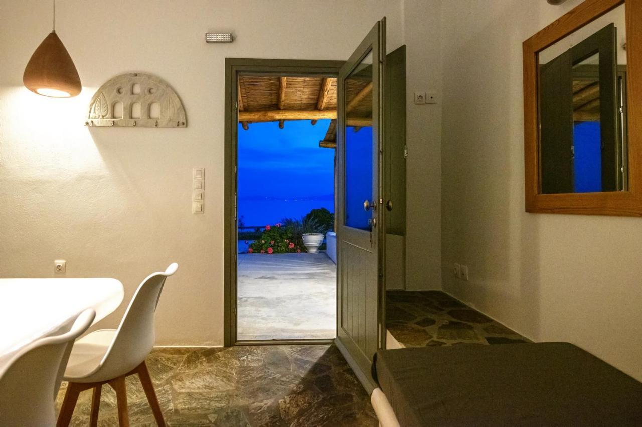 Big Blue Suites & Apartments Kionia Dış mekan fotoğraf