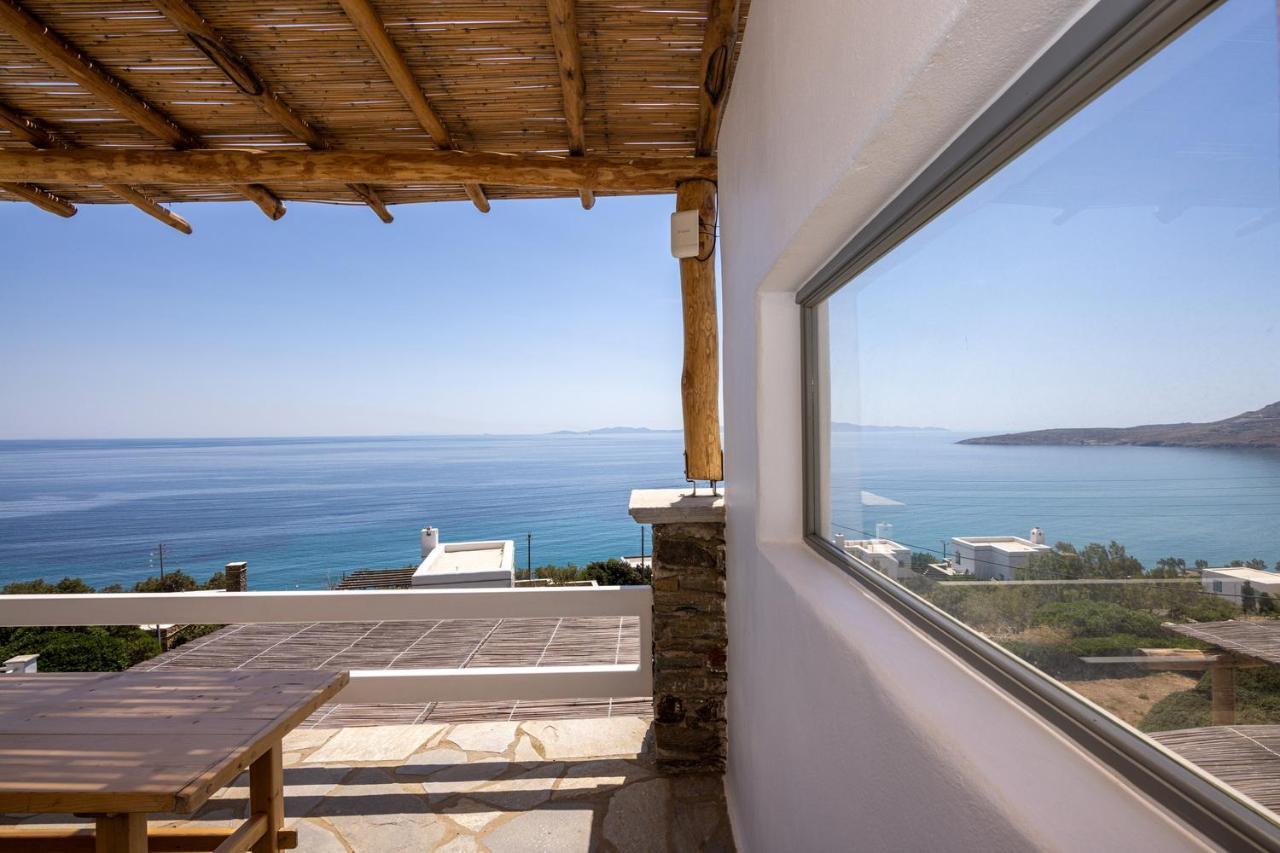Big Blue Suites & Apartments Kionia Dış mekan fotoğraf