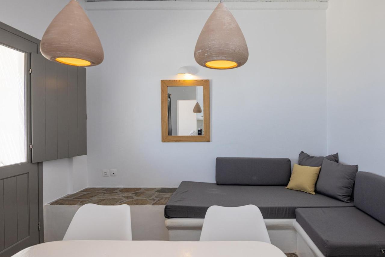 Big Blue Suites & Apartments Kionia Dış mekan fotoğraf