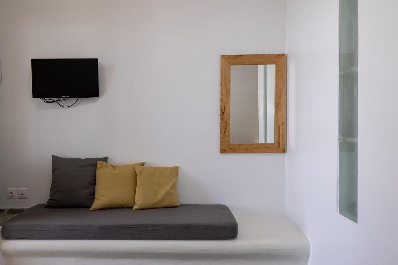 Big Blue Suites & Apartments Kionia Dış mekan fotoğraf