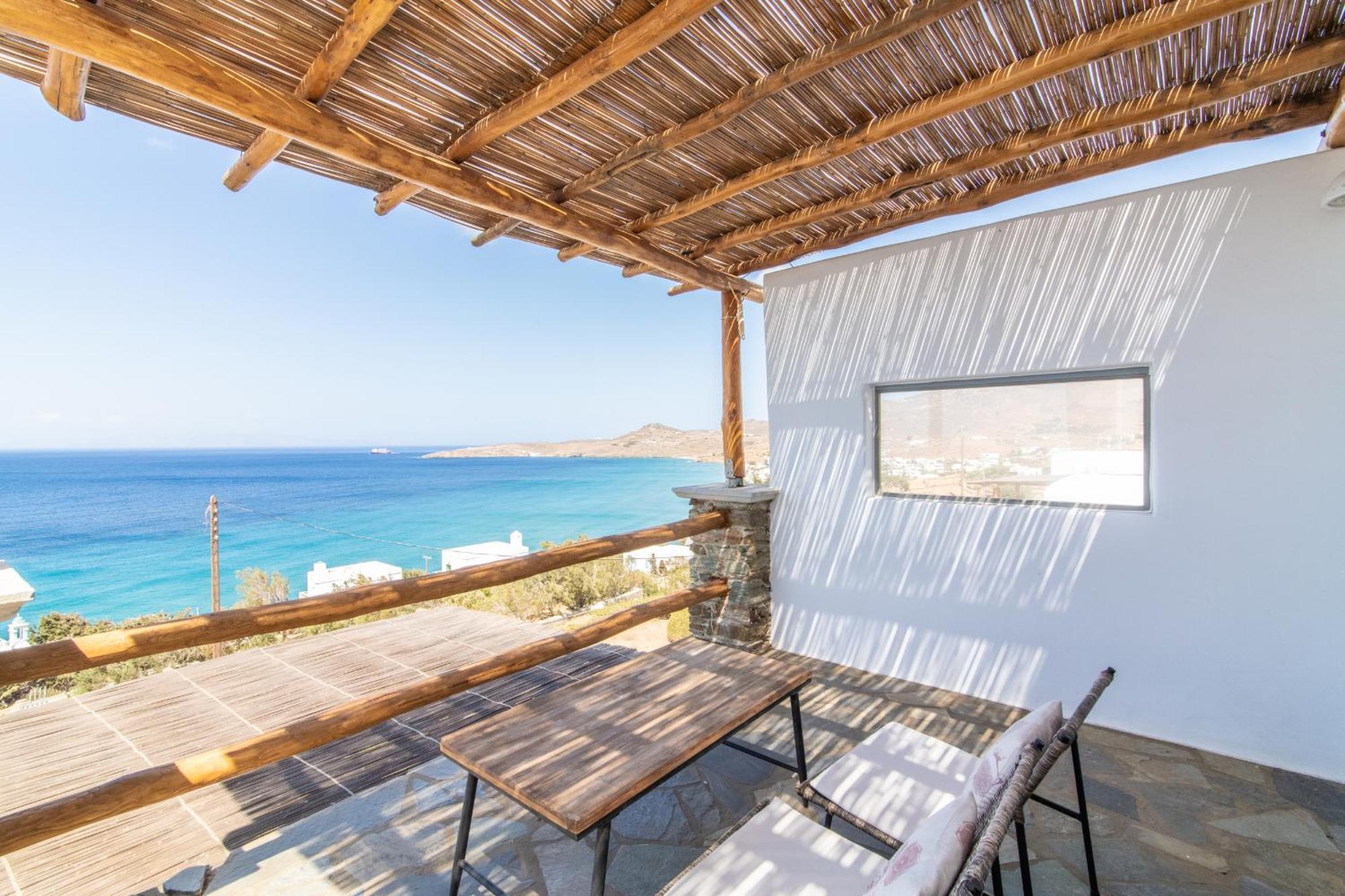 Big Blue Suites & Apartments Kionia Dış mekan fotoğraf