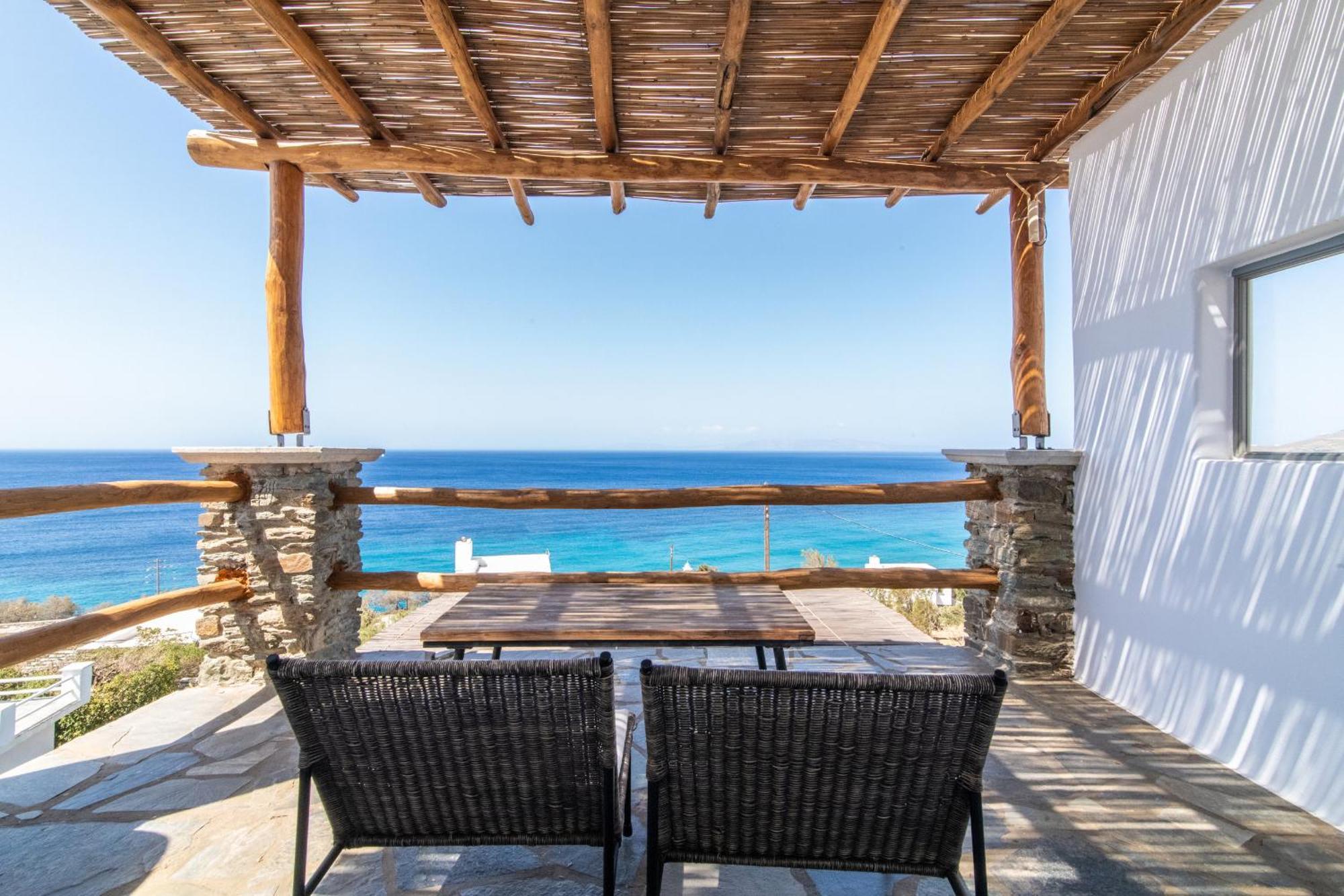 Big Blue Suites & Apartments Kionia Dış mekan fotoğraf