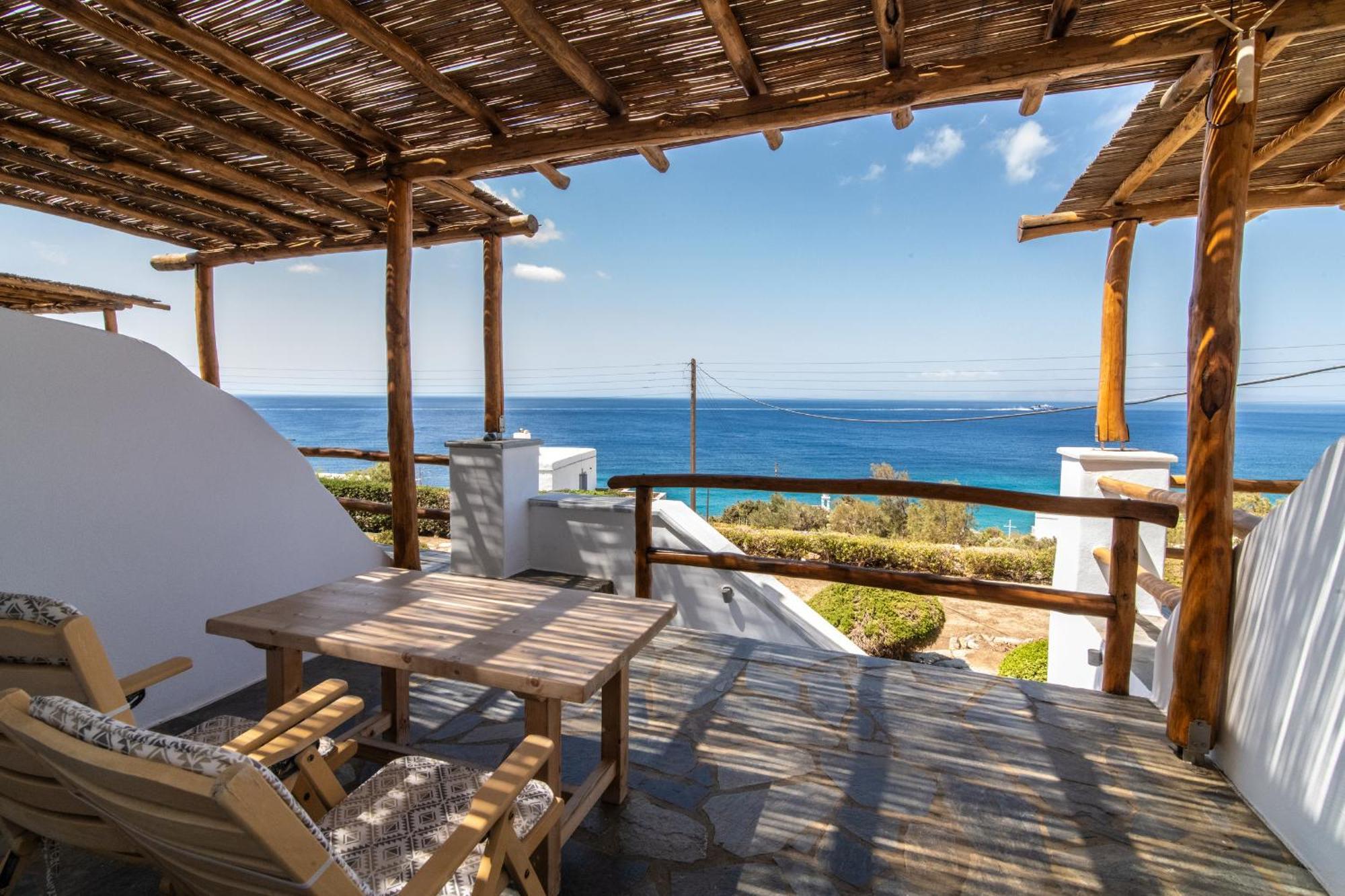 Big Blue Suites & Apartments Kionia Dış mekan fotoğraf