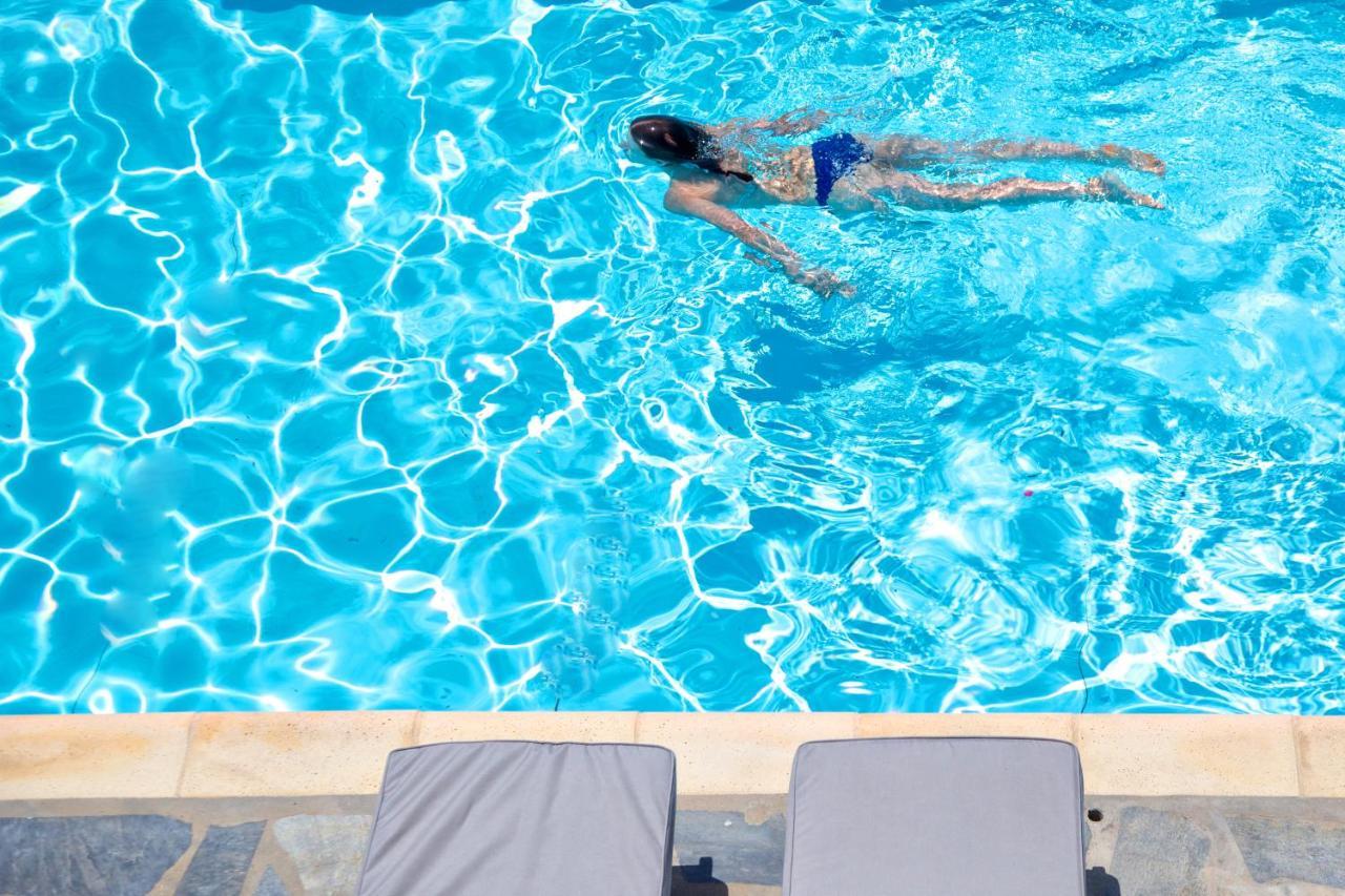 Big Blue Suites & Apartments Kionia Dış mekan fotoğraf